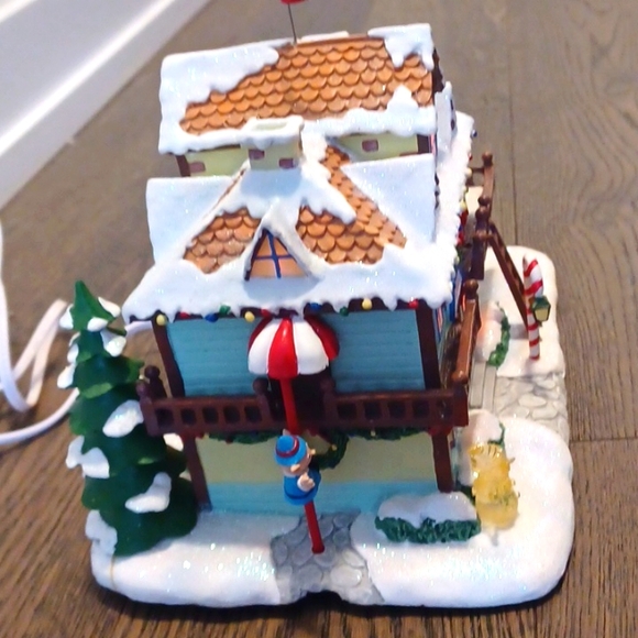 Hawthorne Village Elf Dormitory Rudolph Christmas Town Collection Building House - Picture 4 of 15